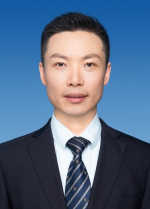 焦学龙